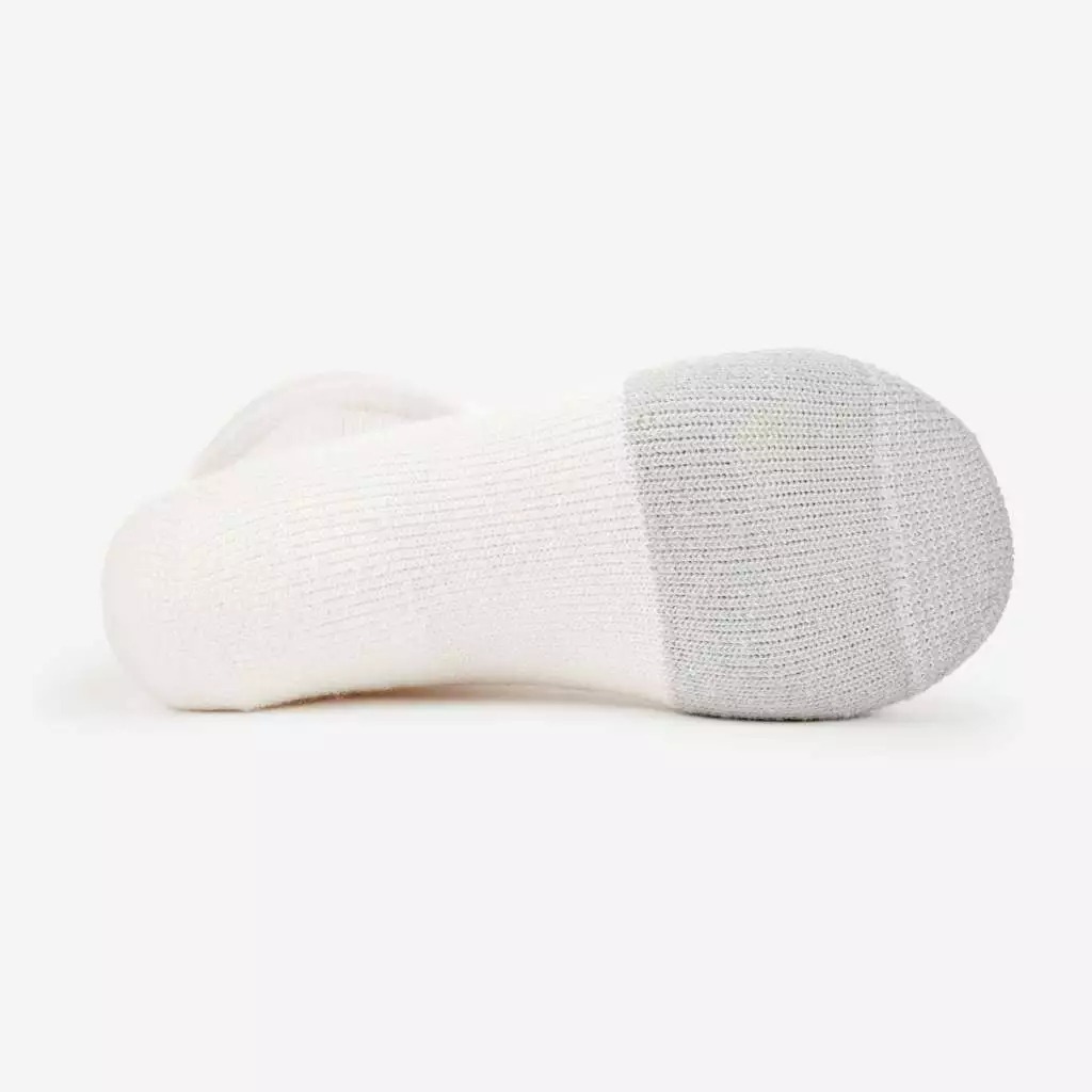 Thorlo ถุงเท้าเทนนิสแบบสั้น Tennis Maximum Cushion Cuff Top | White ( TC11004 ) - Image 4